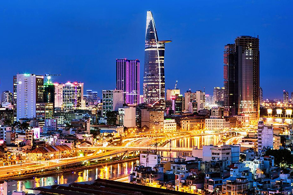 Sài Gòn sôi động về đêm